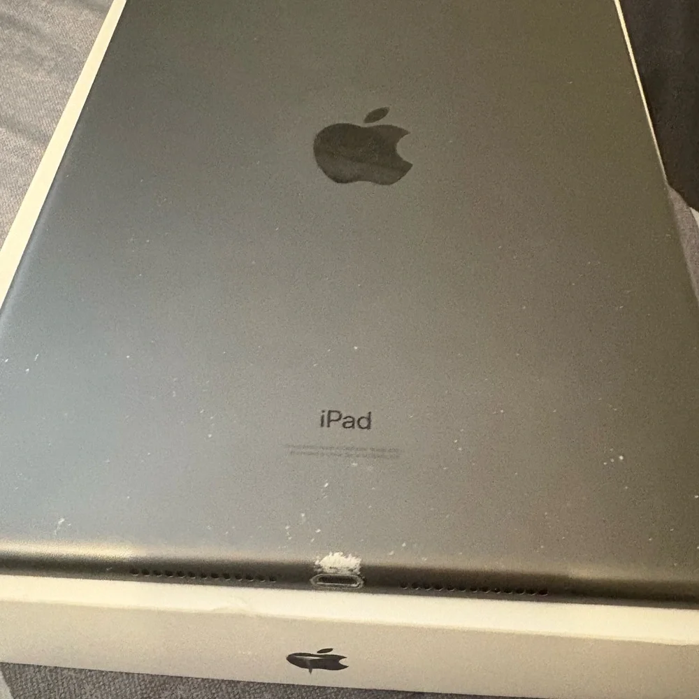 Apple iPad (9th Generation) Space Gray Wi-Fi 64GB